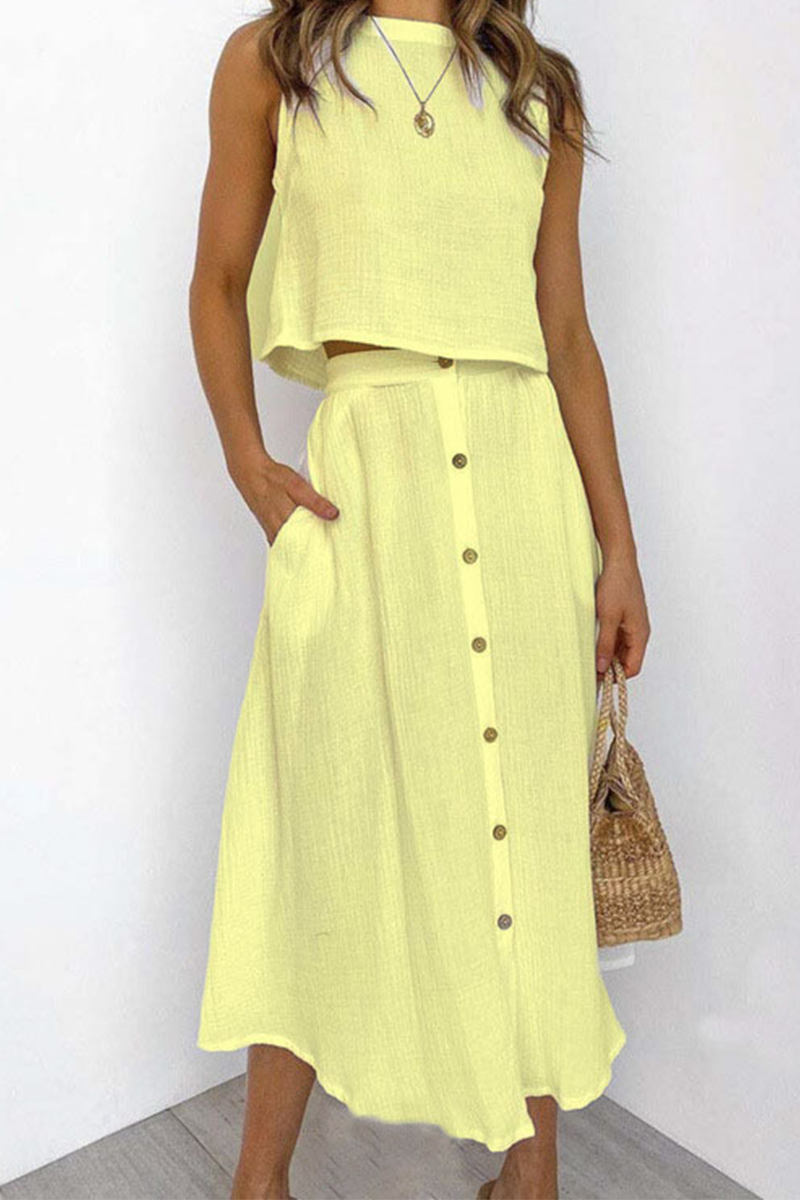 Evangeline - Blouse sans manches stylée et jupe midi boutonnée taille haute
