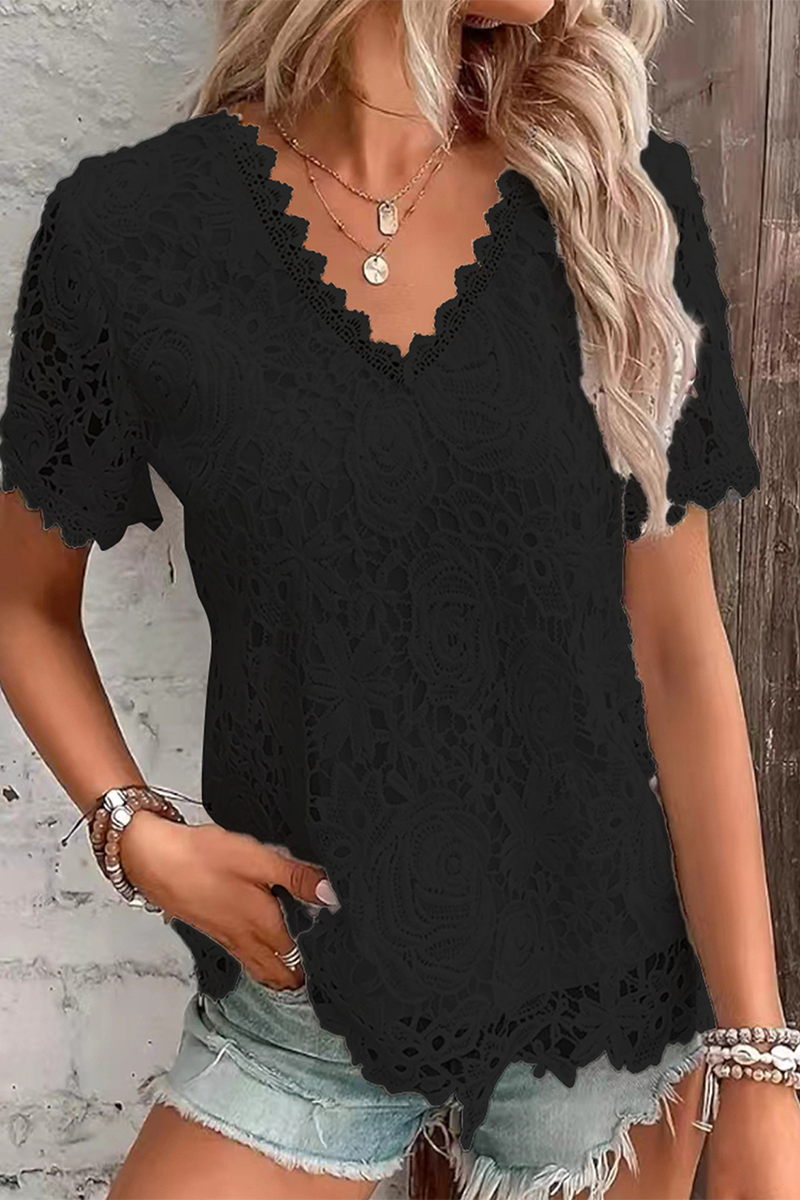 Lilith - Élégante blouse en dentelle florale à col en V