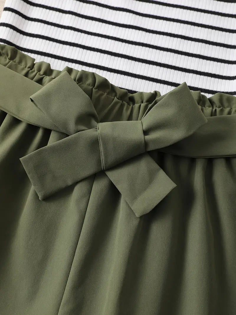 Caldonia - Top rayé à encolure asymétrique et short ceinturé