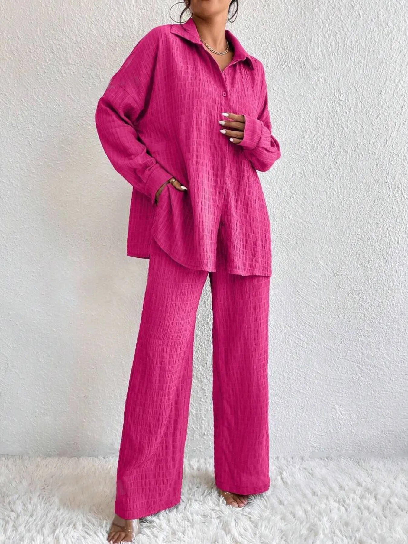 Lydia - Élégant ensemble avec blouse boutonnée à manches longues et pantalon