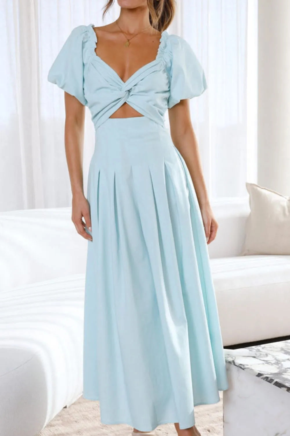 Nicolle - Robe élégante à manches bouffantes