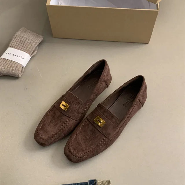 Jade | Des chaussures britanniques en daim léger