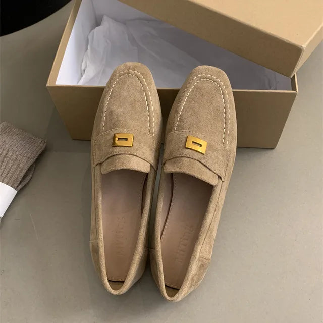 Jade | Des chaussures britanniques en daim léger