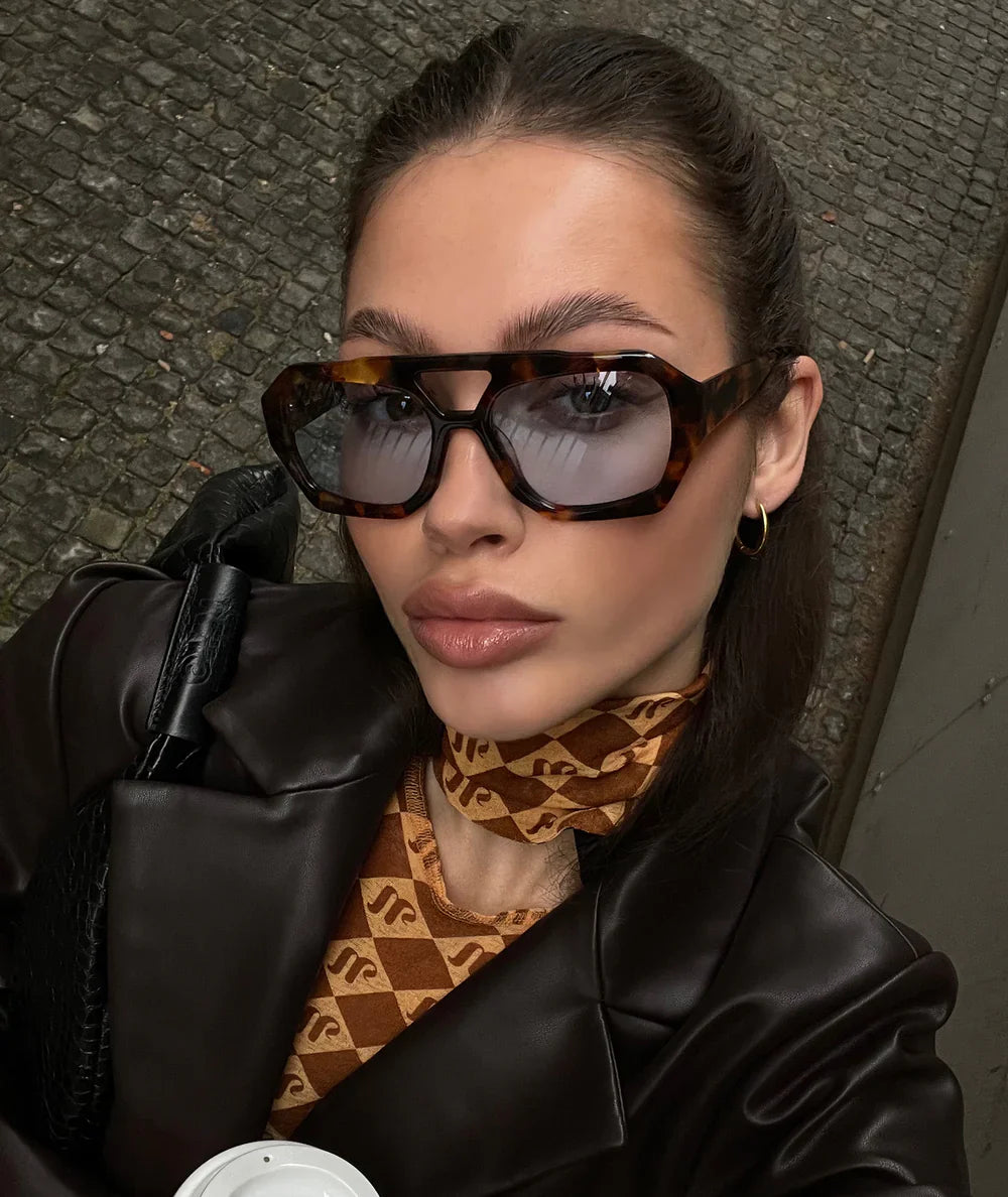 Hazel - Lunettes de soleil aviateur carrées pour femmes