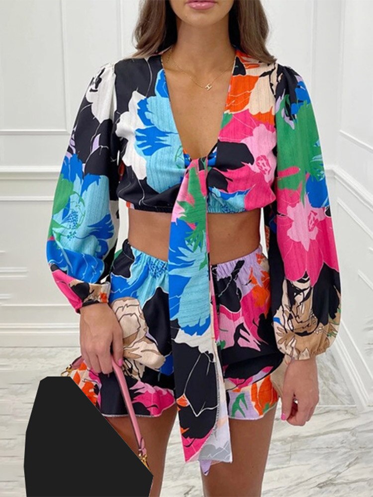 Nancy - Ensemble estival stylé avec top et short à rubans colorés