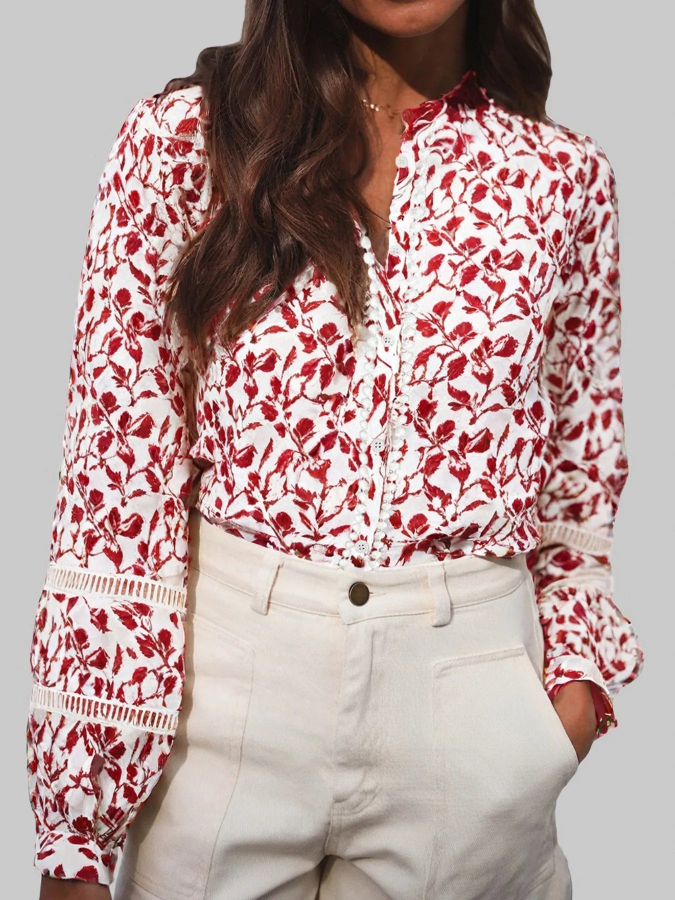 Aziza - Blouse élégante à manches longues avec boutons floraux