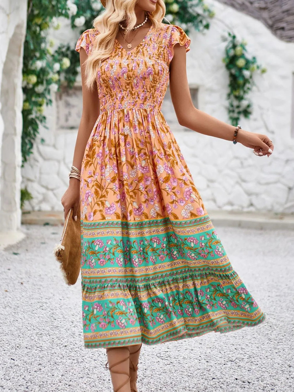 Cassandra - Robe fleurie élégante à manches courtes