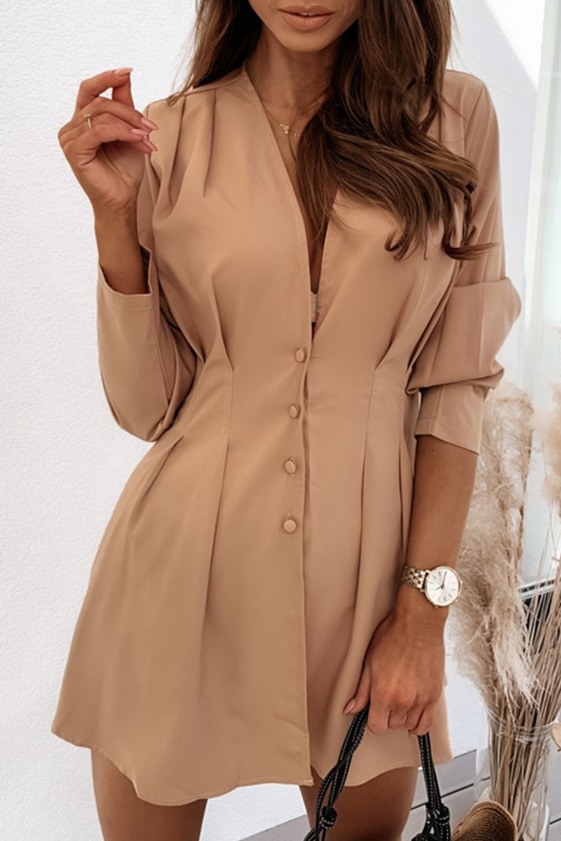 Nanna - Élégante robe courte à manches longues et décolleté en V