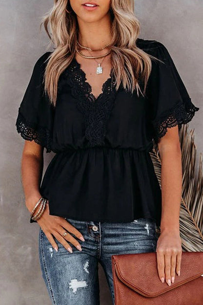 Grace - Blouse en dentelle décontractée et ample avec col en V