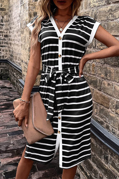 Crissa - Élégante robe à rayures avec col en V et taille boutonnée