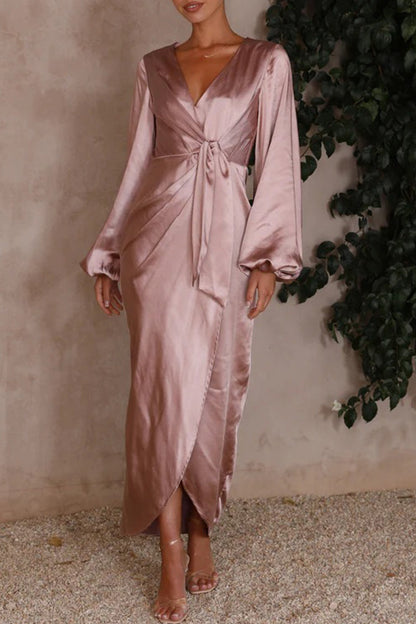 Nova - Élégante robe à manches longues avec décolleté en V et taille nouée
