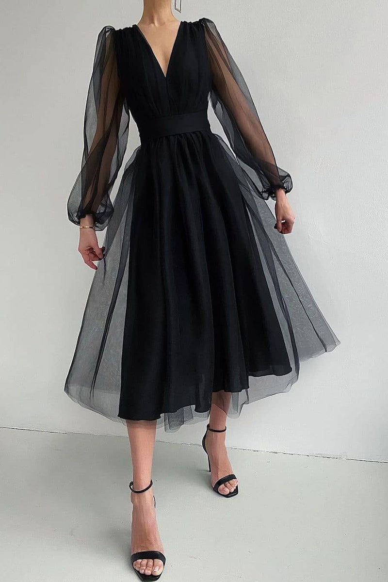 Samira - Élégante robe en dentelle à manches longues avec décolleté en V