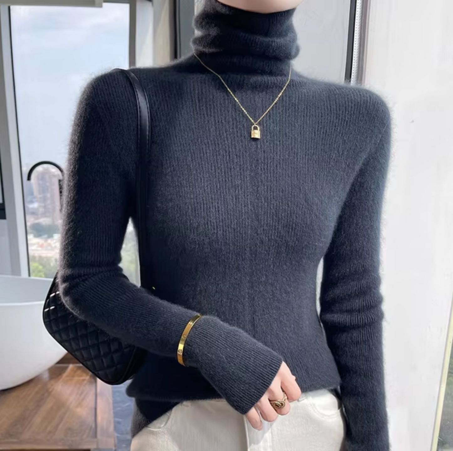 Athena – Pull col roulé en laine et cachemire