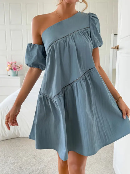 Cressida - Robe élégante asymétrique à volants et manches courtes pour femme