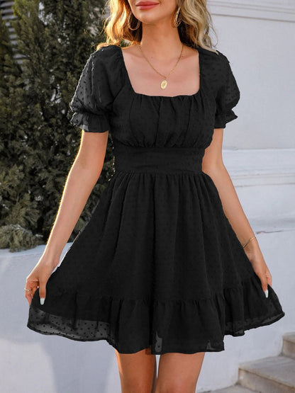 Angelica - Robe mini élégante à manches courtes avec motif plumetis