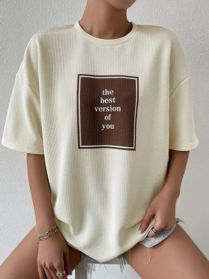 Tabitha - T-shirt à col rond et imprimé lettre