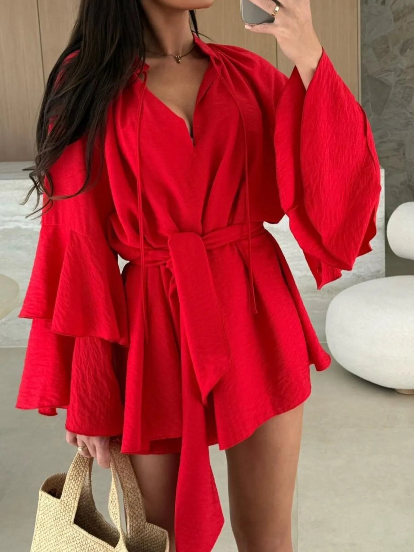 Alice - Robe mini à manches longues avec taille ceinturée