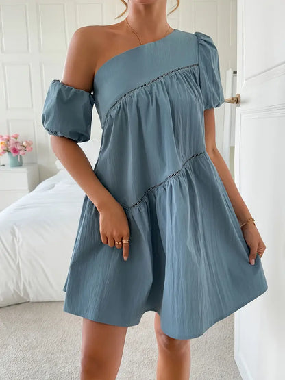 Cressida - Robe élégante asymétrique à volants et manches courtes pour femme