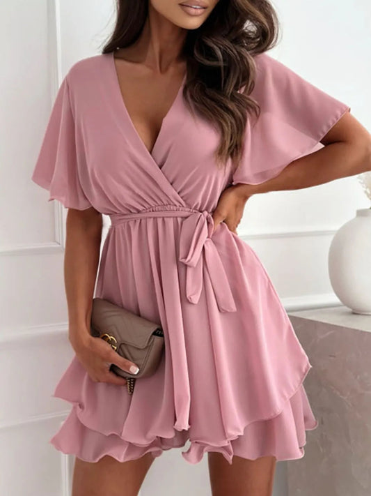 Julie - Robe courte stylée portefeuille à manches volantées