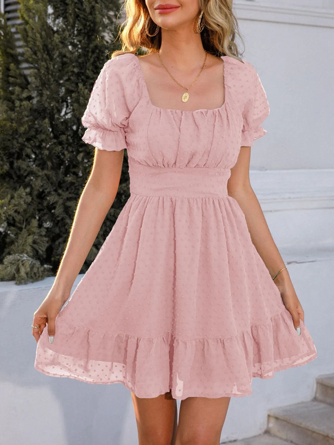 Angelica - Robe mini élégante à manches courtes avec motif plumetis