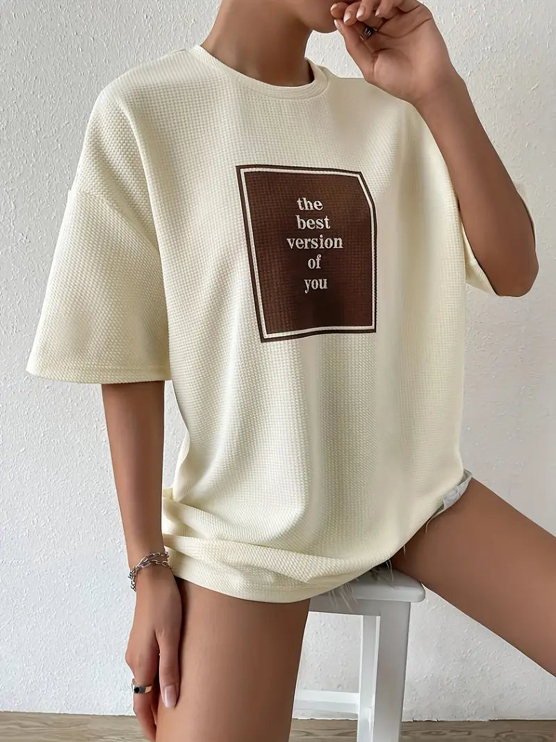 Tabitha - T-shirt à col rond et imprimé lettre