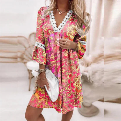 Quinn - Robe avec coutures en dentelle, col en V et manches mi-longues