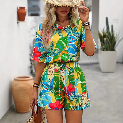 Karissa - Ensemble élégant avec polo fleuri et short