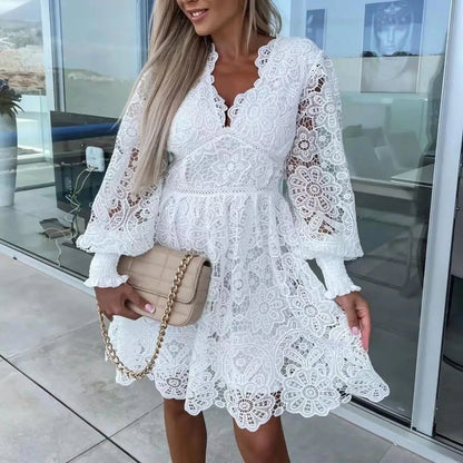Aurora - Élégante robe midi en dentelle de forme A