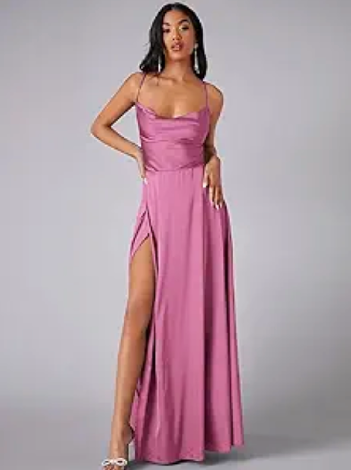 Helen - Robe en satin avec fente haute