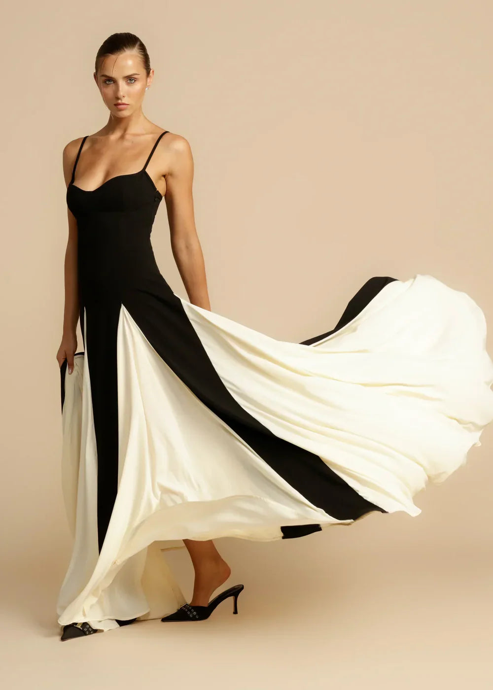 Marina - Robe Maxi Fit and Flare à bretelles pour femmes