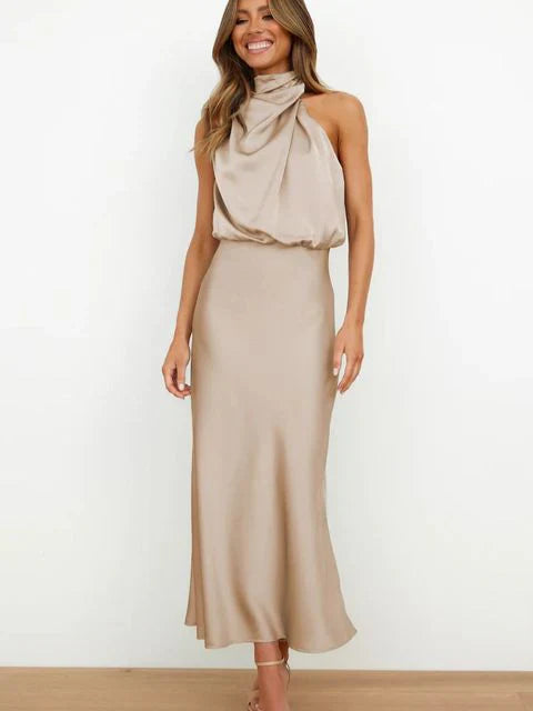 Margot - Robe longue élégante en satin sans manches avec col roulé