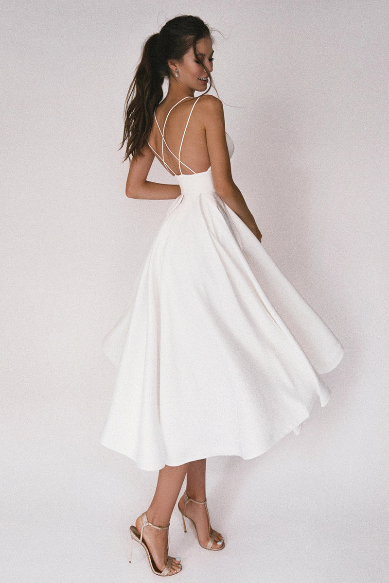 Hélène |  Robe élégante à bretelles et col en V