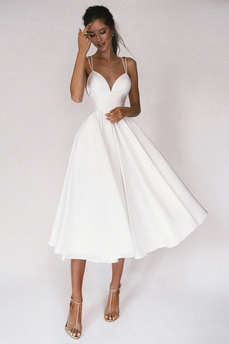 Hélène |  Robe élégante à bretelles et col en V