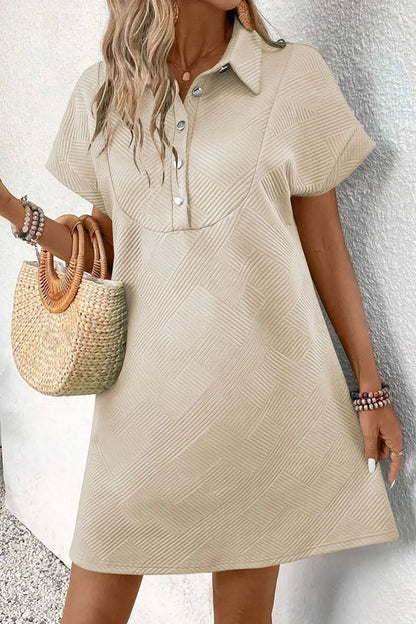 Heloise - Robe mini casual à manches courtes et boutons frontaux