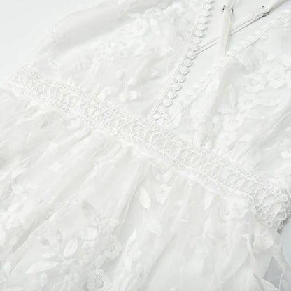Bellona – Mini-robe élégante en dentelle
