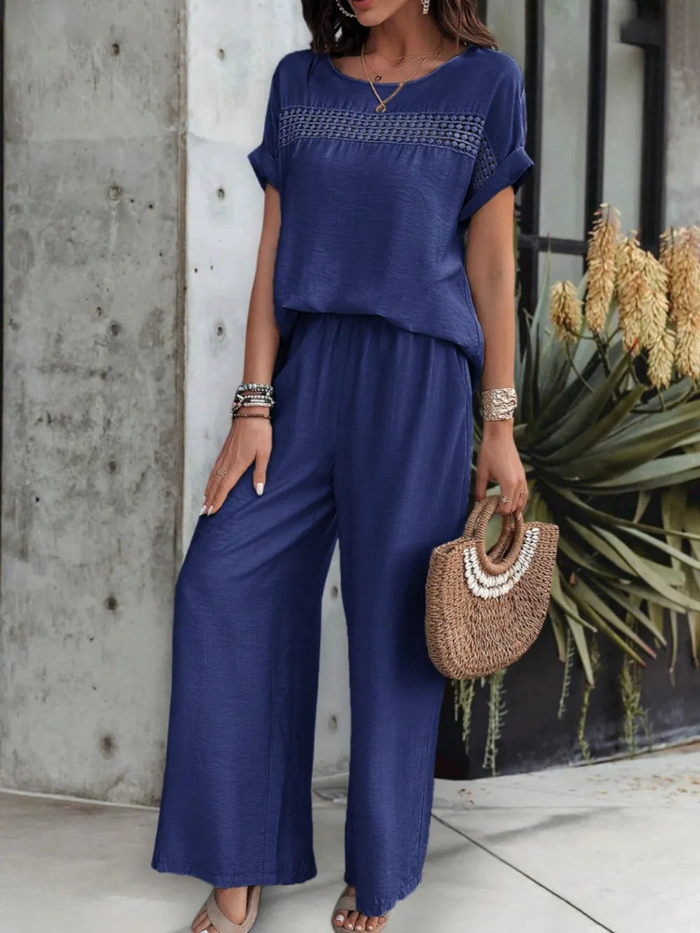 Kendall - Élégant ensemble blouse à manches courtes et pantalon avec col rond ample