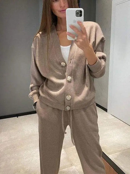Ava - Ensemble deux pièces veste et pantalon en tricot avec boutons pour femmes